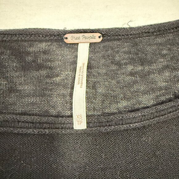 Free People Love Me Do Black Lace Crochet Side Blouse Size XS - Picture 7 of 8